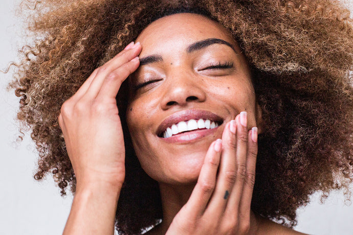 6 Ways To Keep Your Skin Healthy & Glowing This Winter